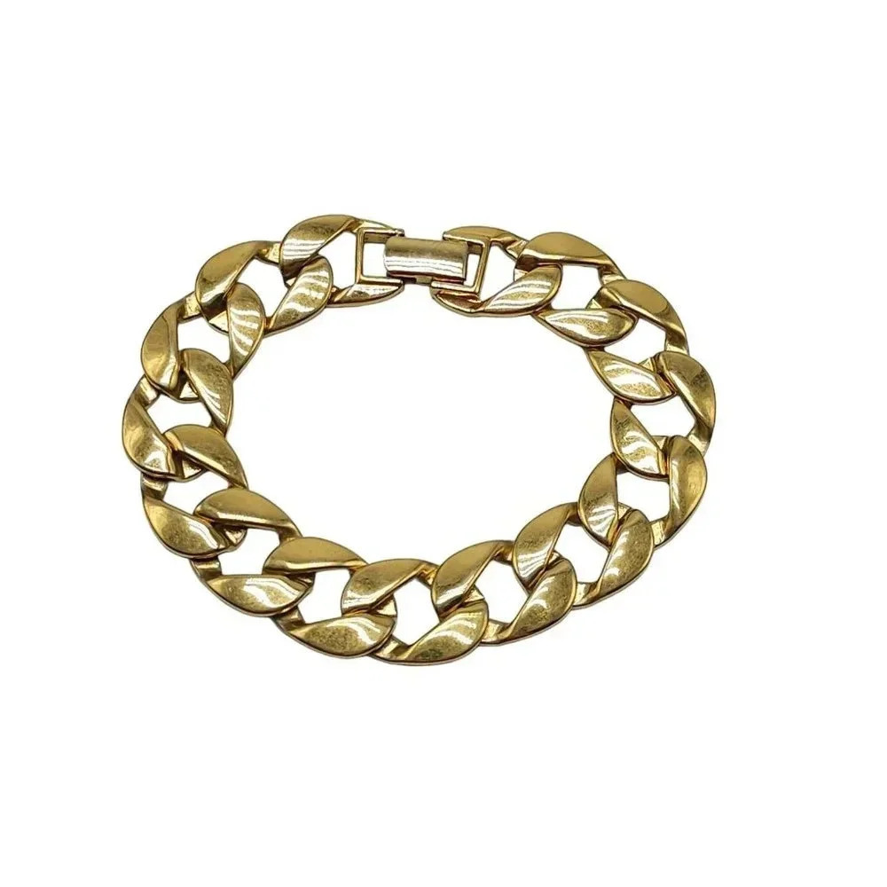 Monet Cuban Chain Bangle Bracelet Fold Over Clasp Gold Tone Vintage 7.75"